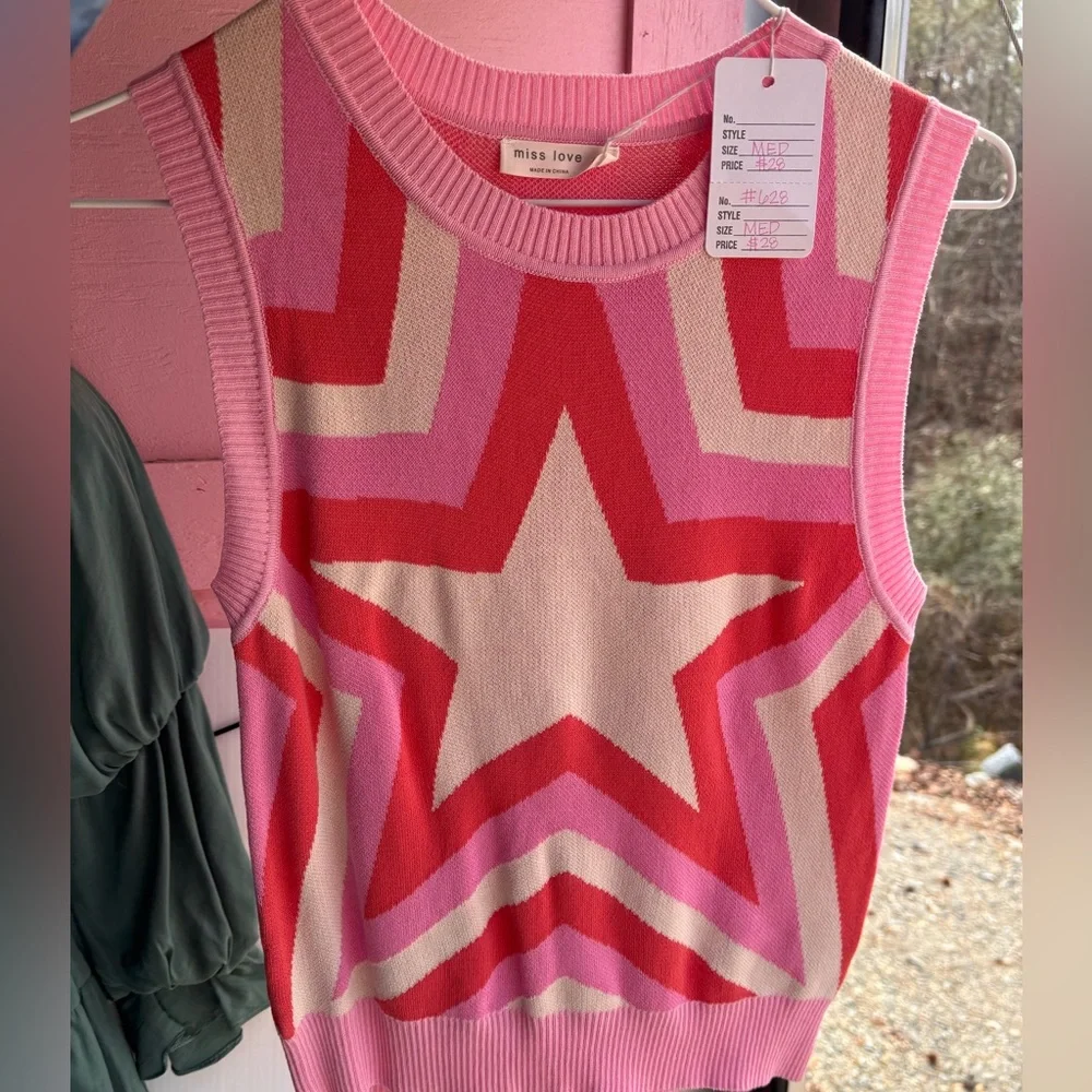 Miss Love Pink, Red, cream Star Pattern Sleeveless sweater vest ⭐️💗🌸 size medium - Picture 6 of 6
